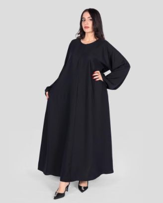 صورة عباية يومية سوداء بسحاب وجيوب