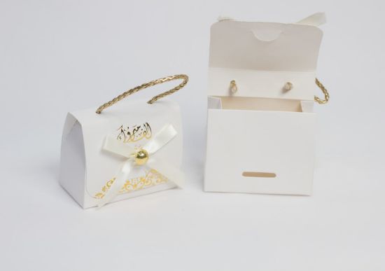 صورة علب كرتونية زواج