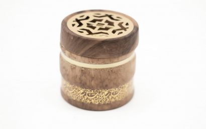 صورة مباخر خشبية