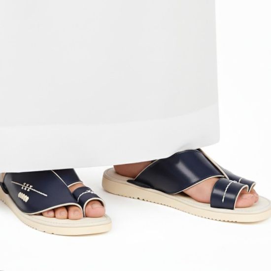 صورة نعال شرقي رجالي بتطريز فاخر