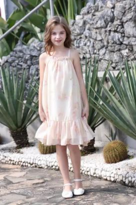 صورة فستان بناتي أنيق بيج علاقي