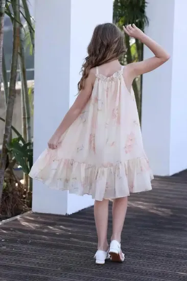 صورة فستان بناتي أنيق بيج علاقي